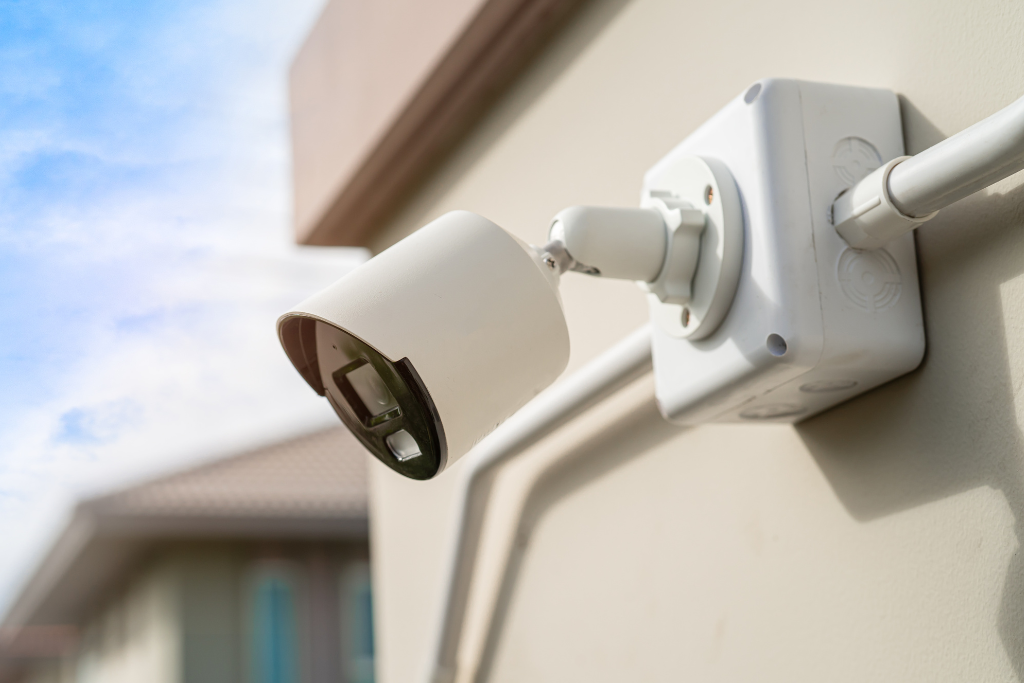 Seamless Security: Home Camera Integration with Alarm System